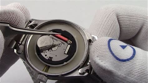 how to open a watch to replace battery